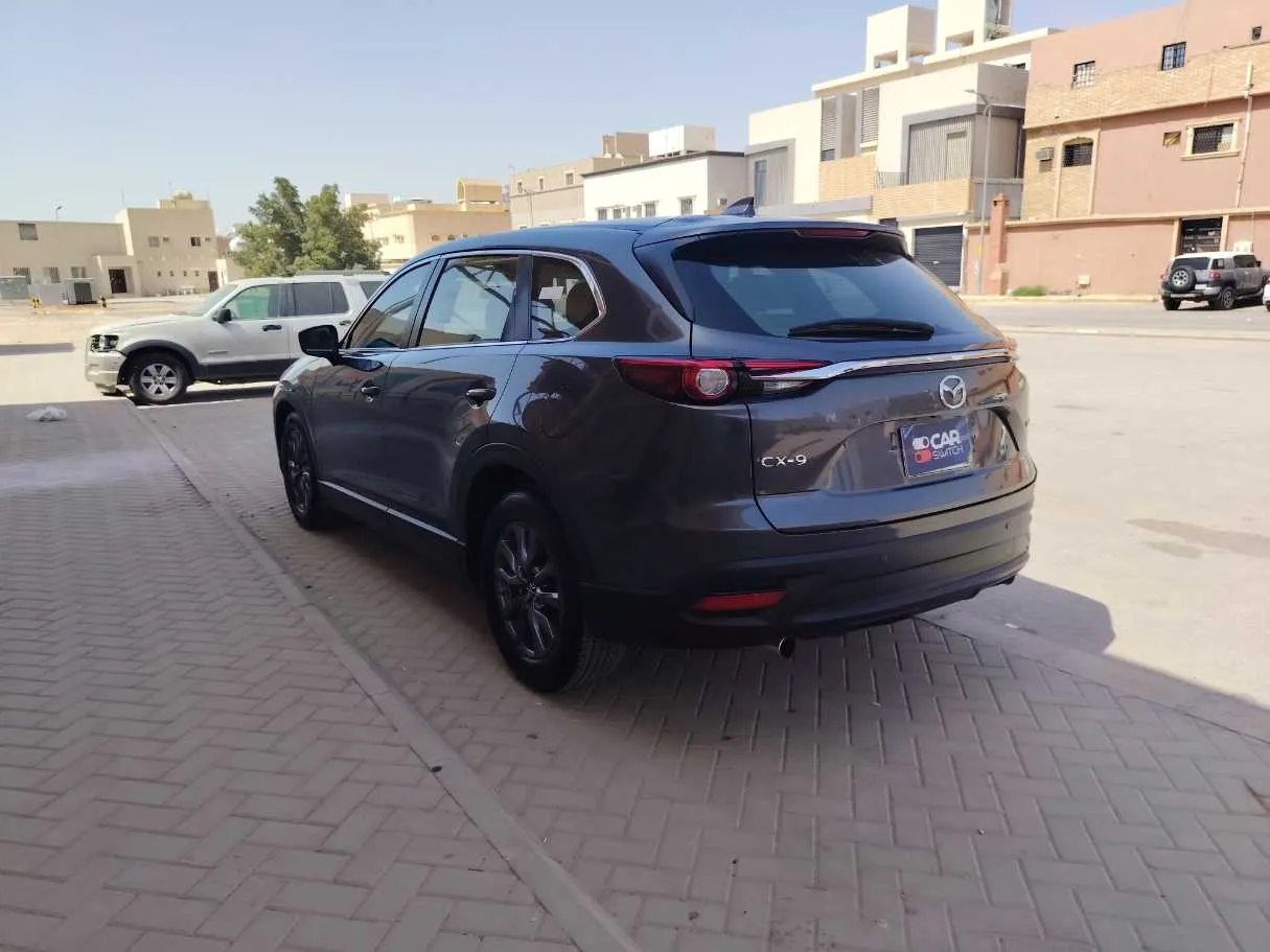 Car image 7