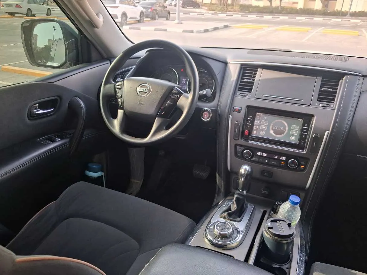 Car image 17