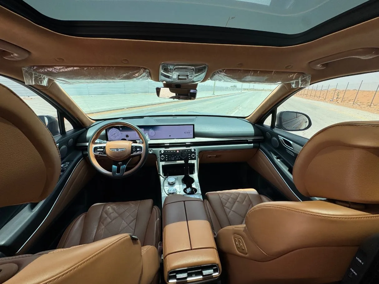 Car image 15