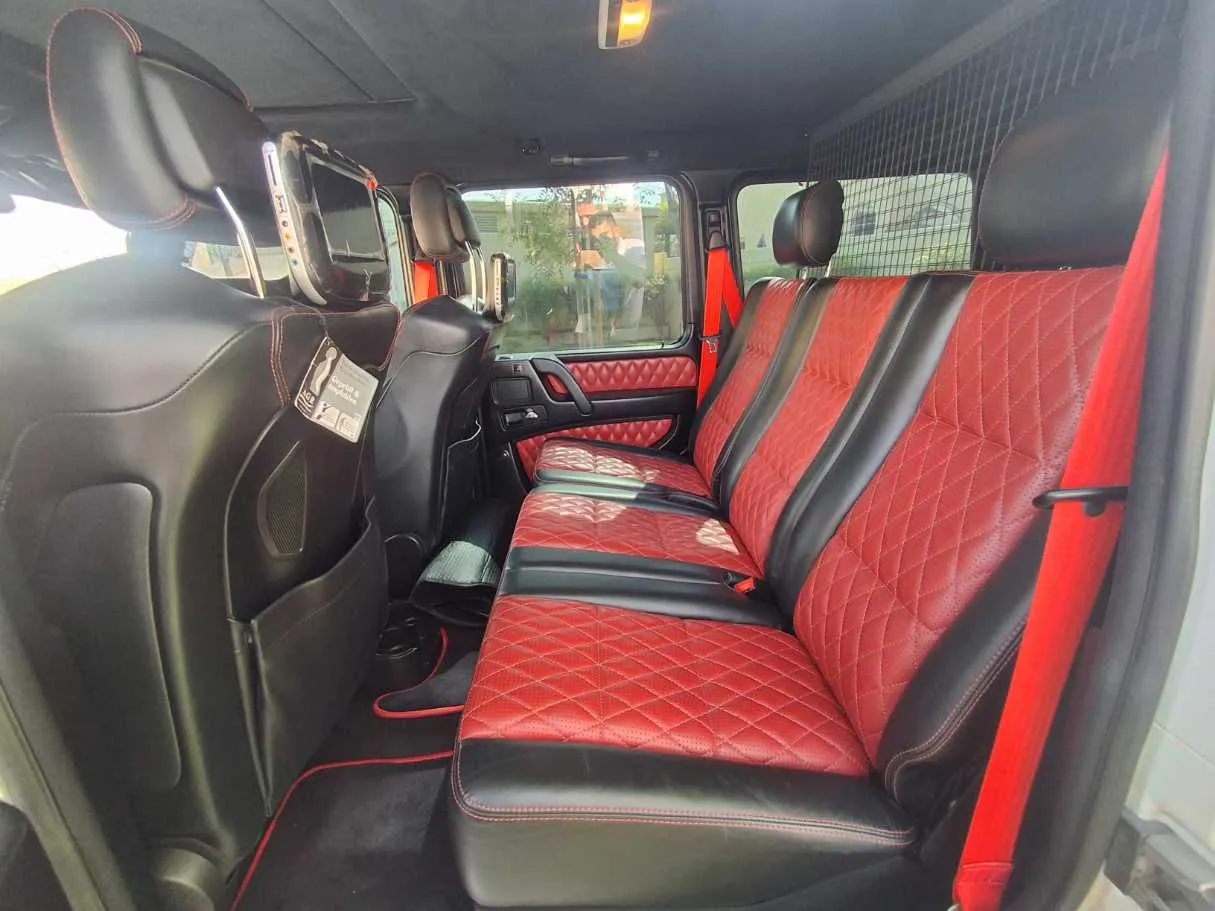 Car image 13