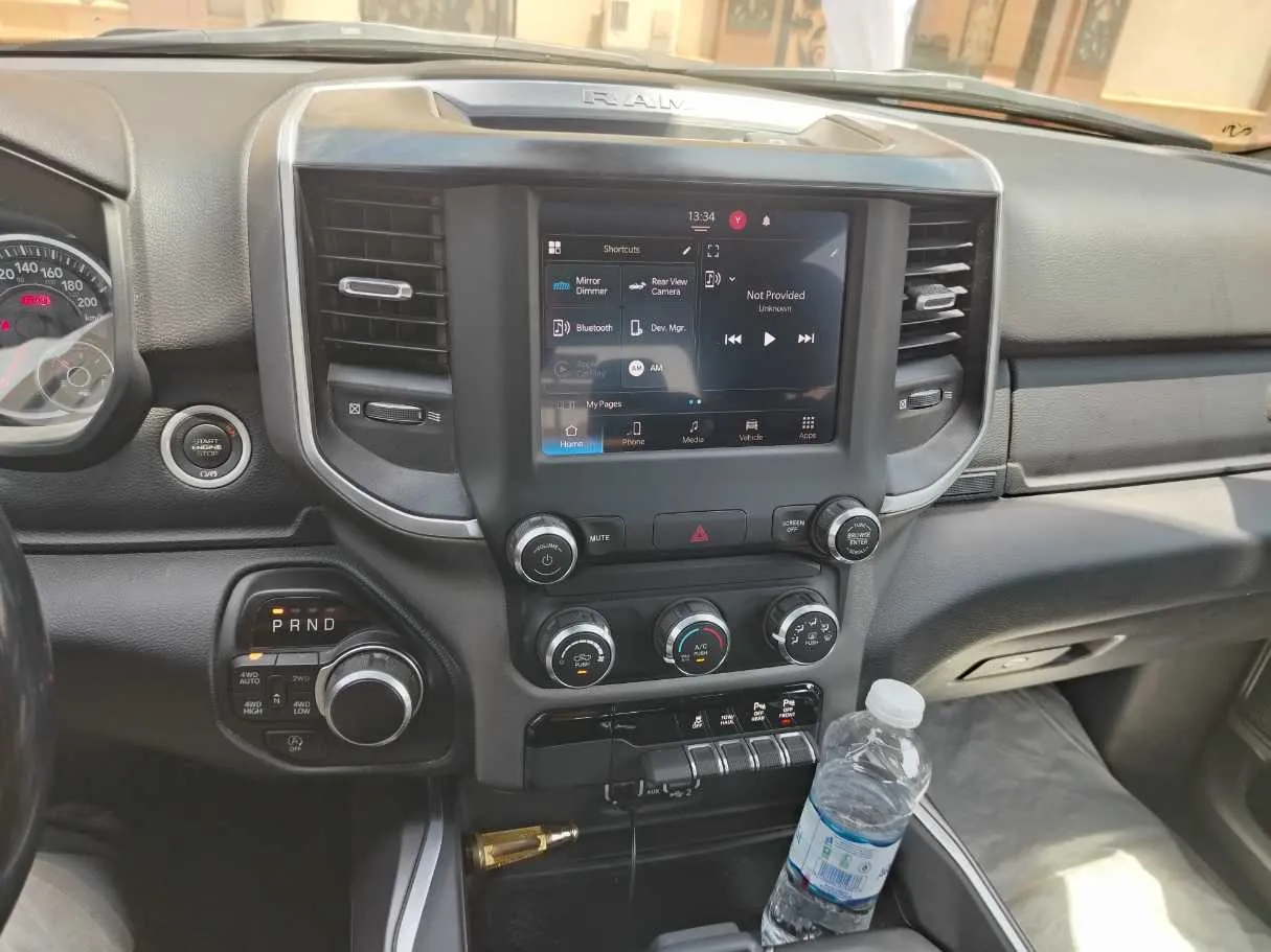 Car image 27