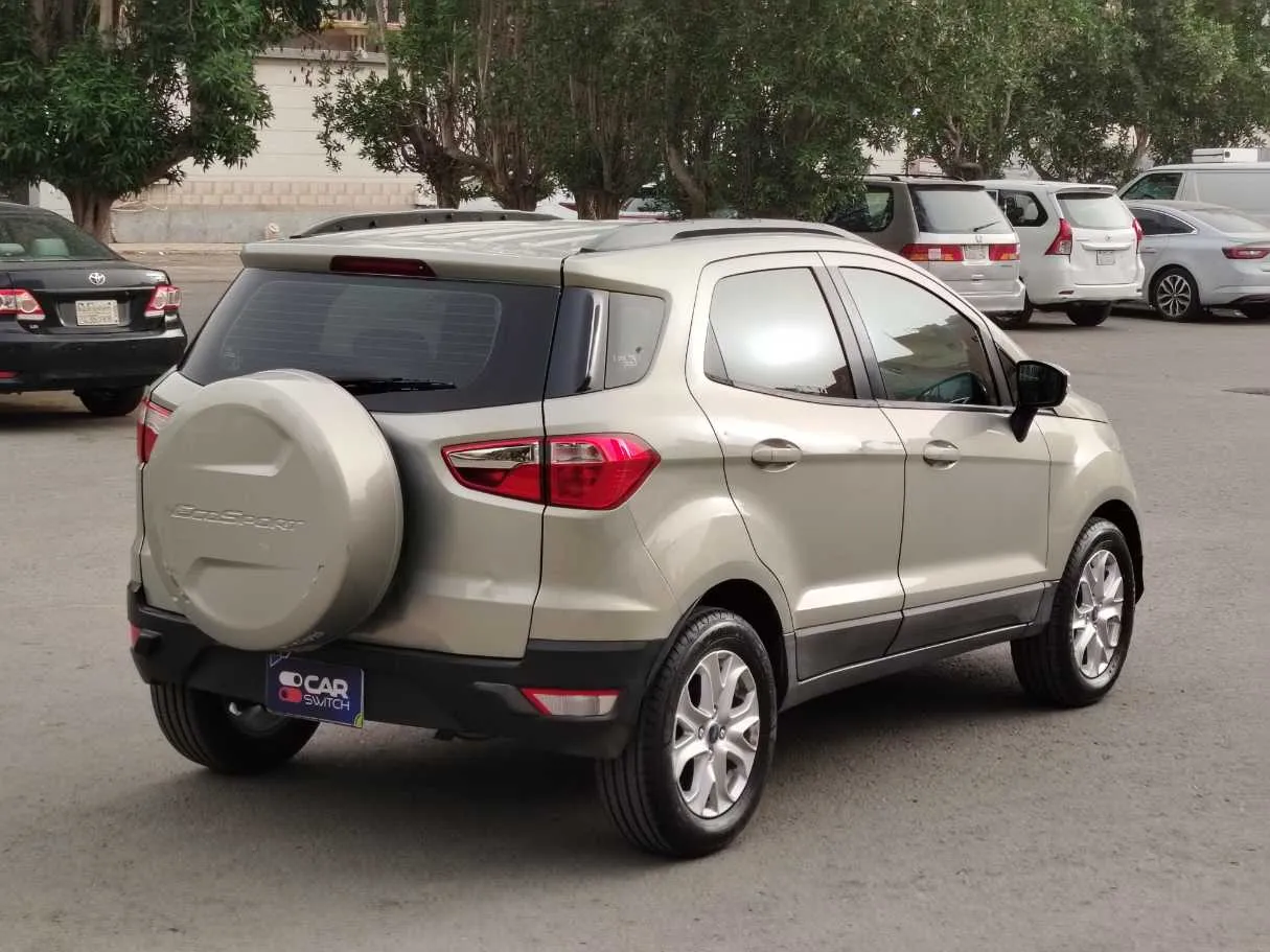 Car image 5
