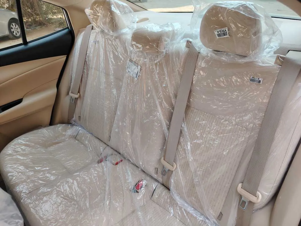 Car image 15