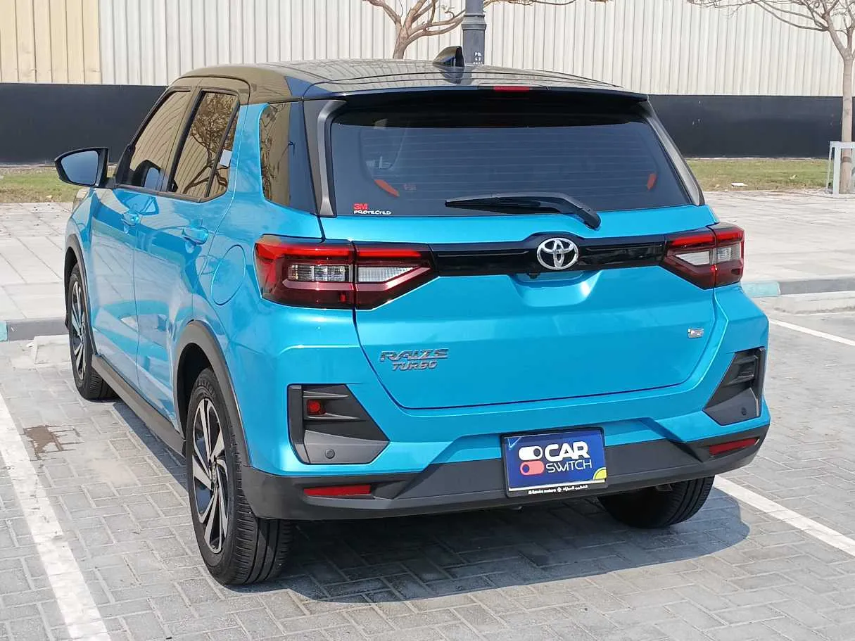 Car image 5