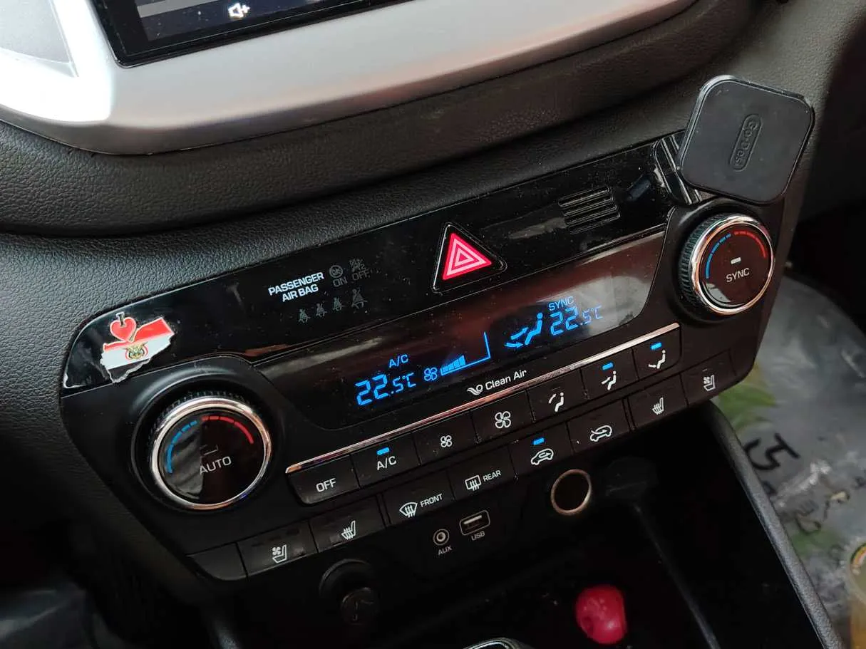 Car image 20