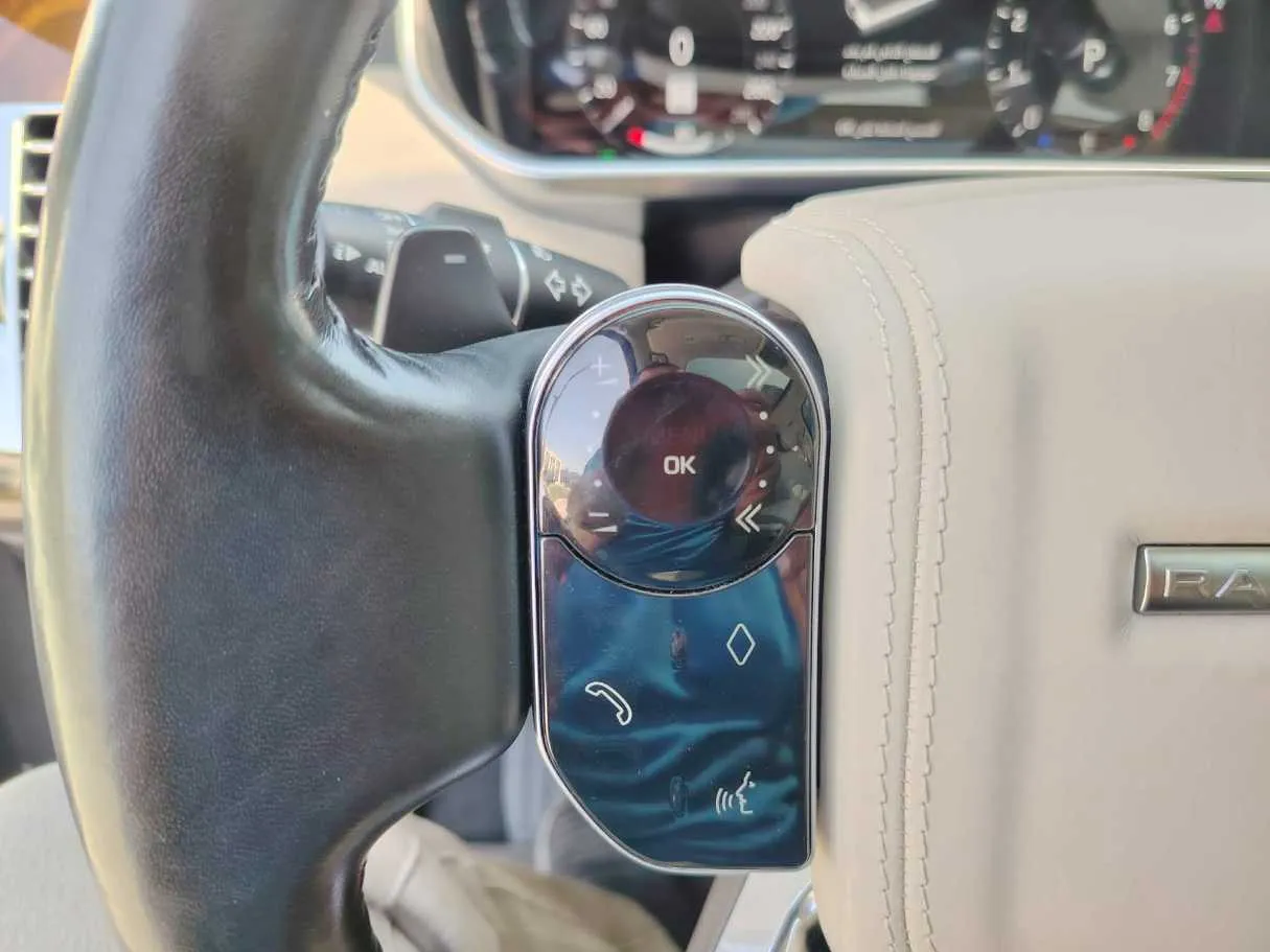 Car image 36
