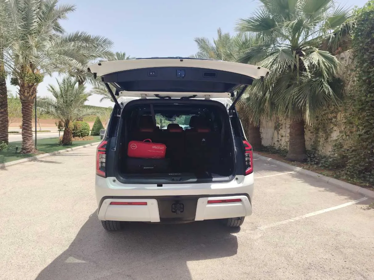 Car image 23