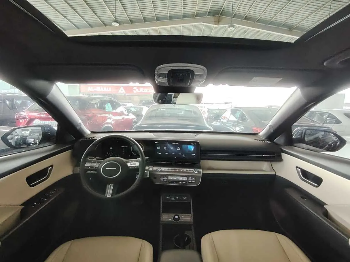 Car image 24
