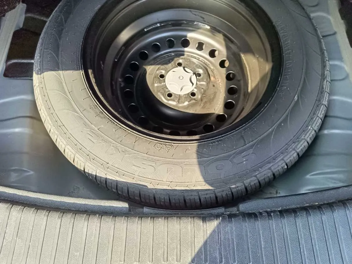 Car image 31