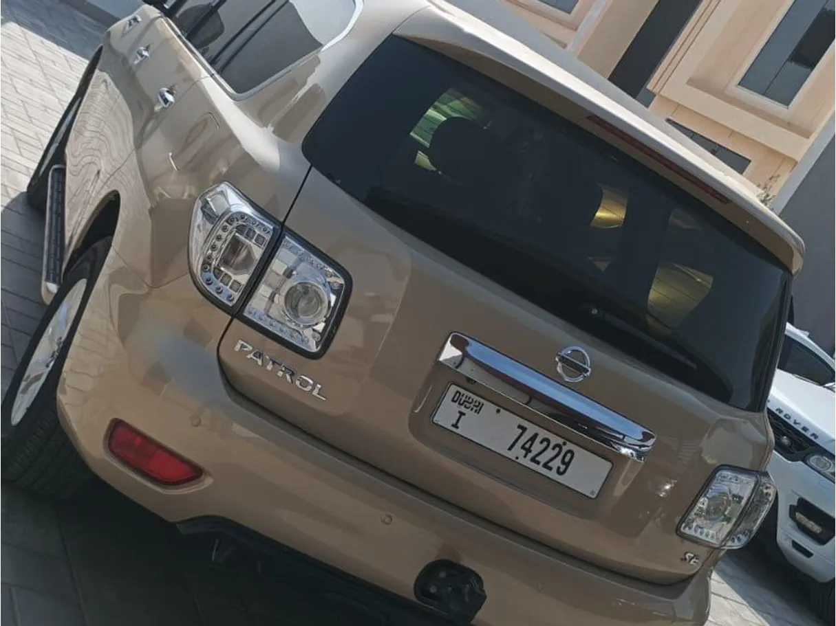 Car image 11