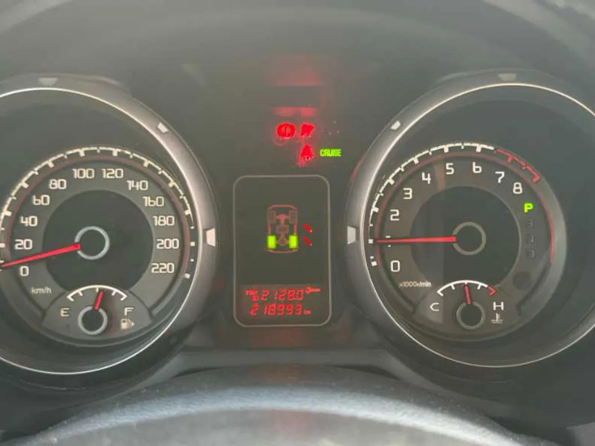 Car image 16