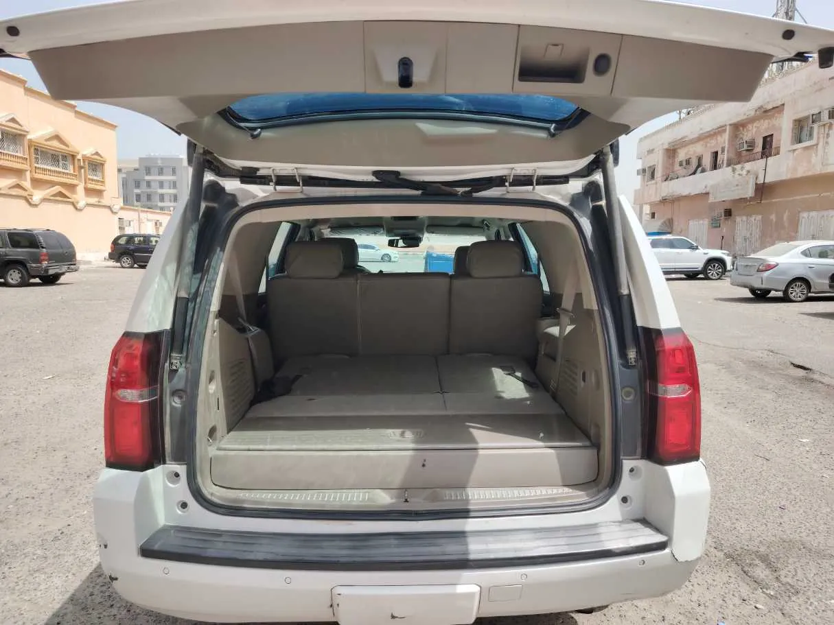 Car image 23