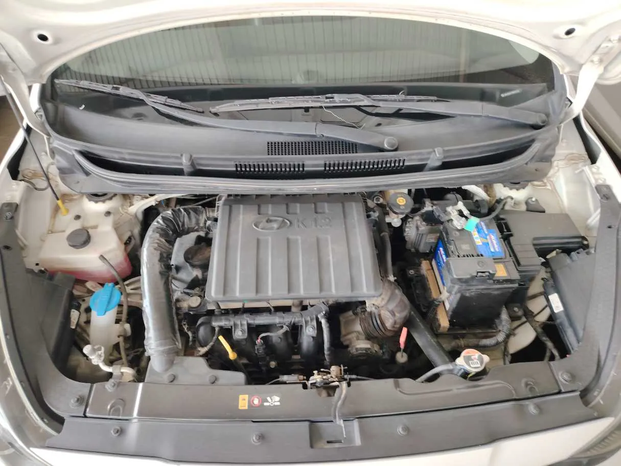 Car image 28