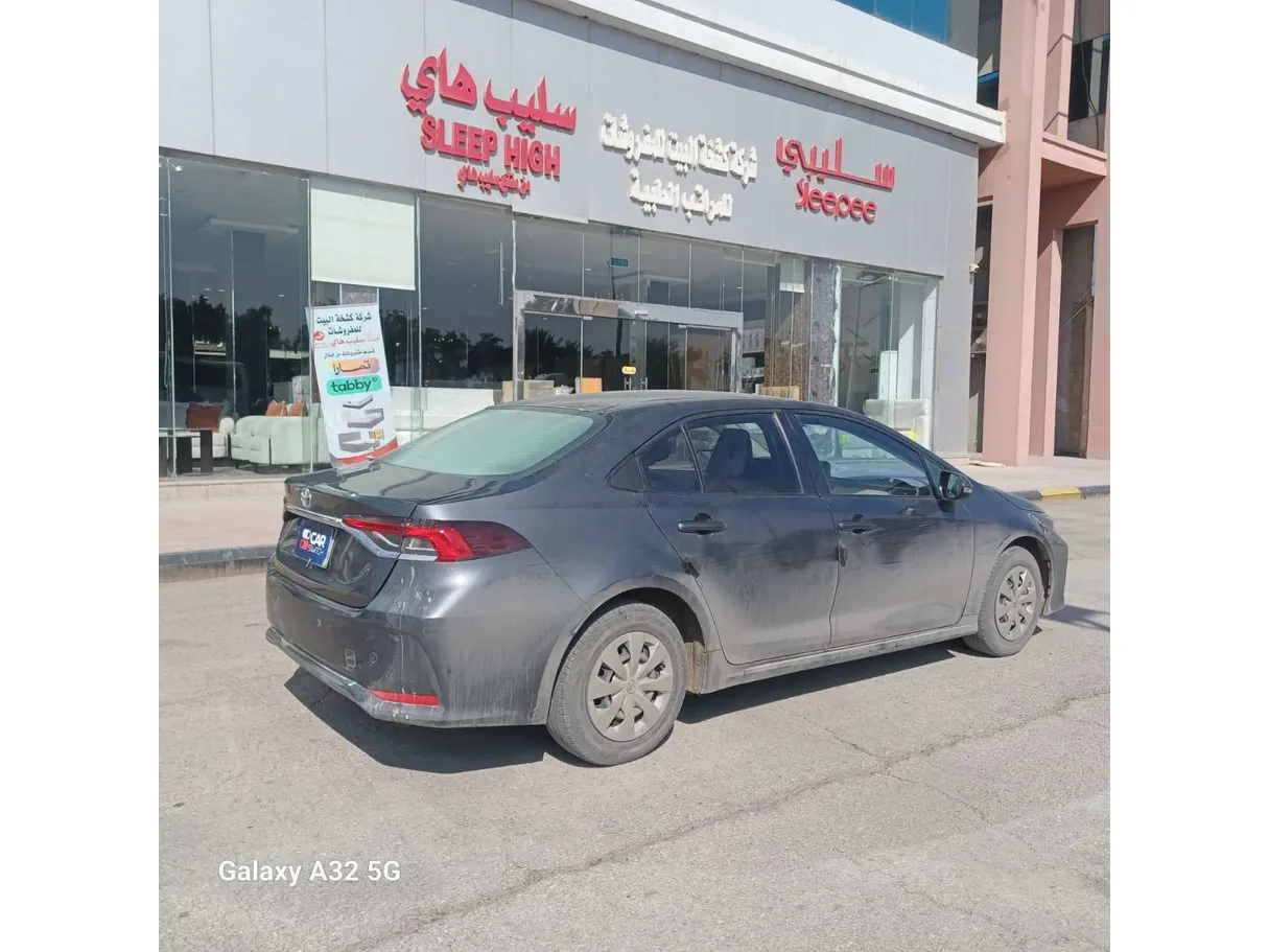 Car image 5