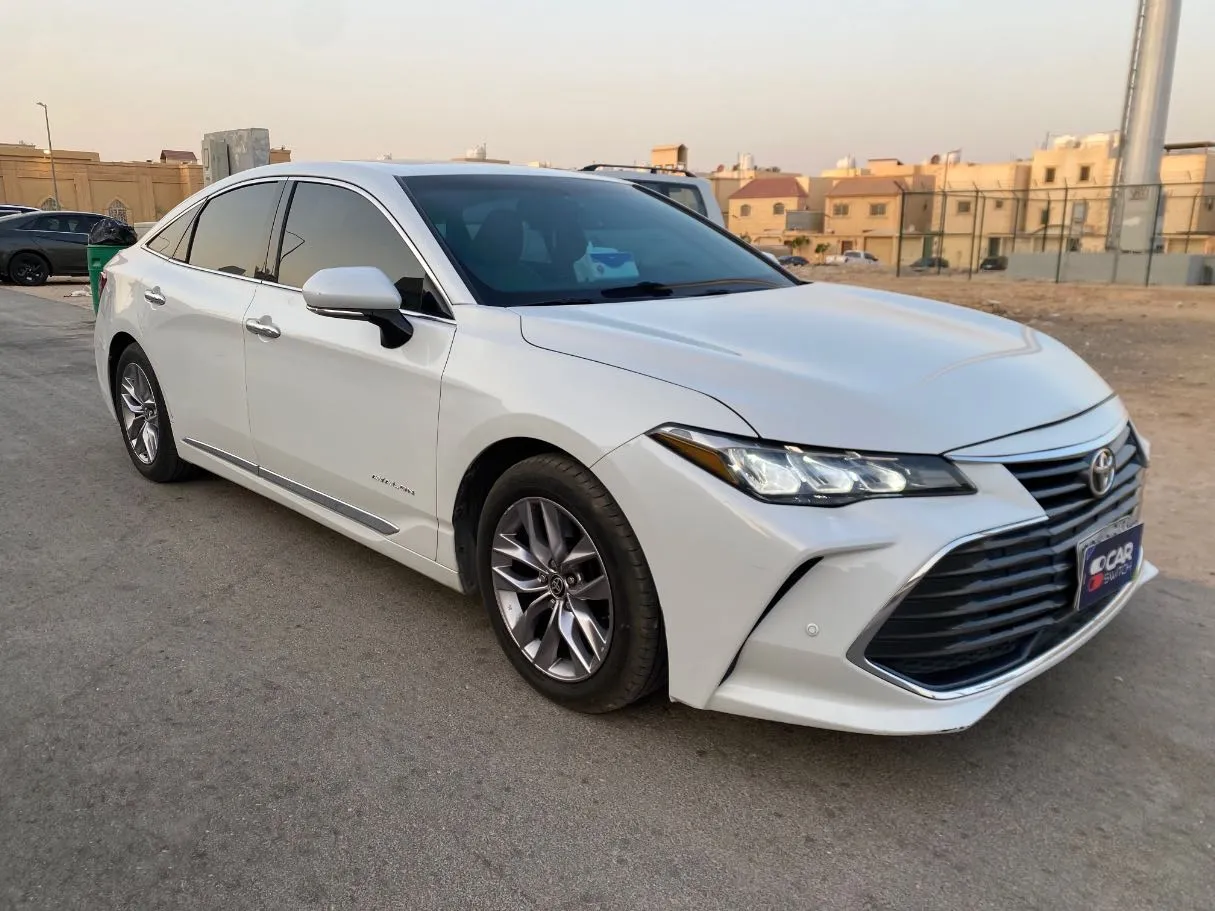 Car image 3
