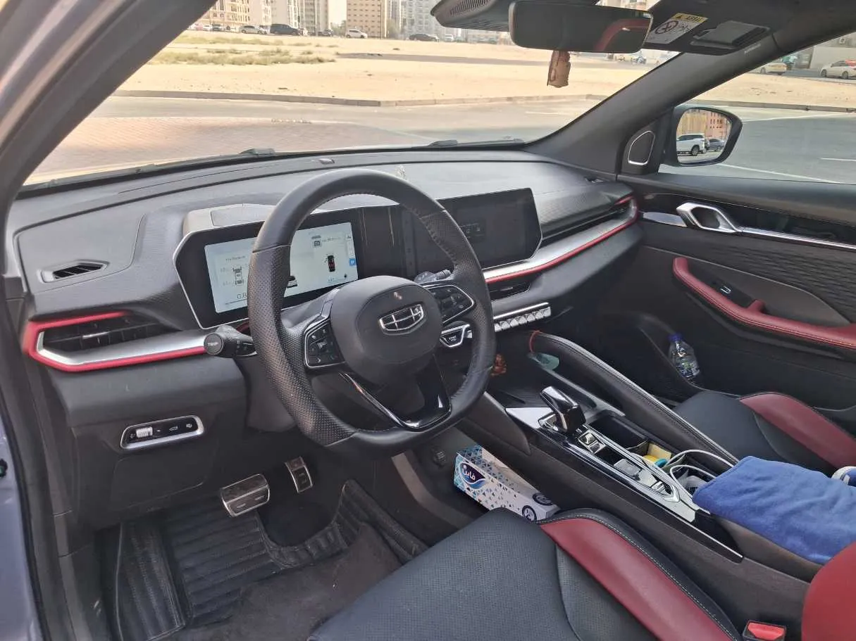 Car image 11