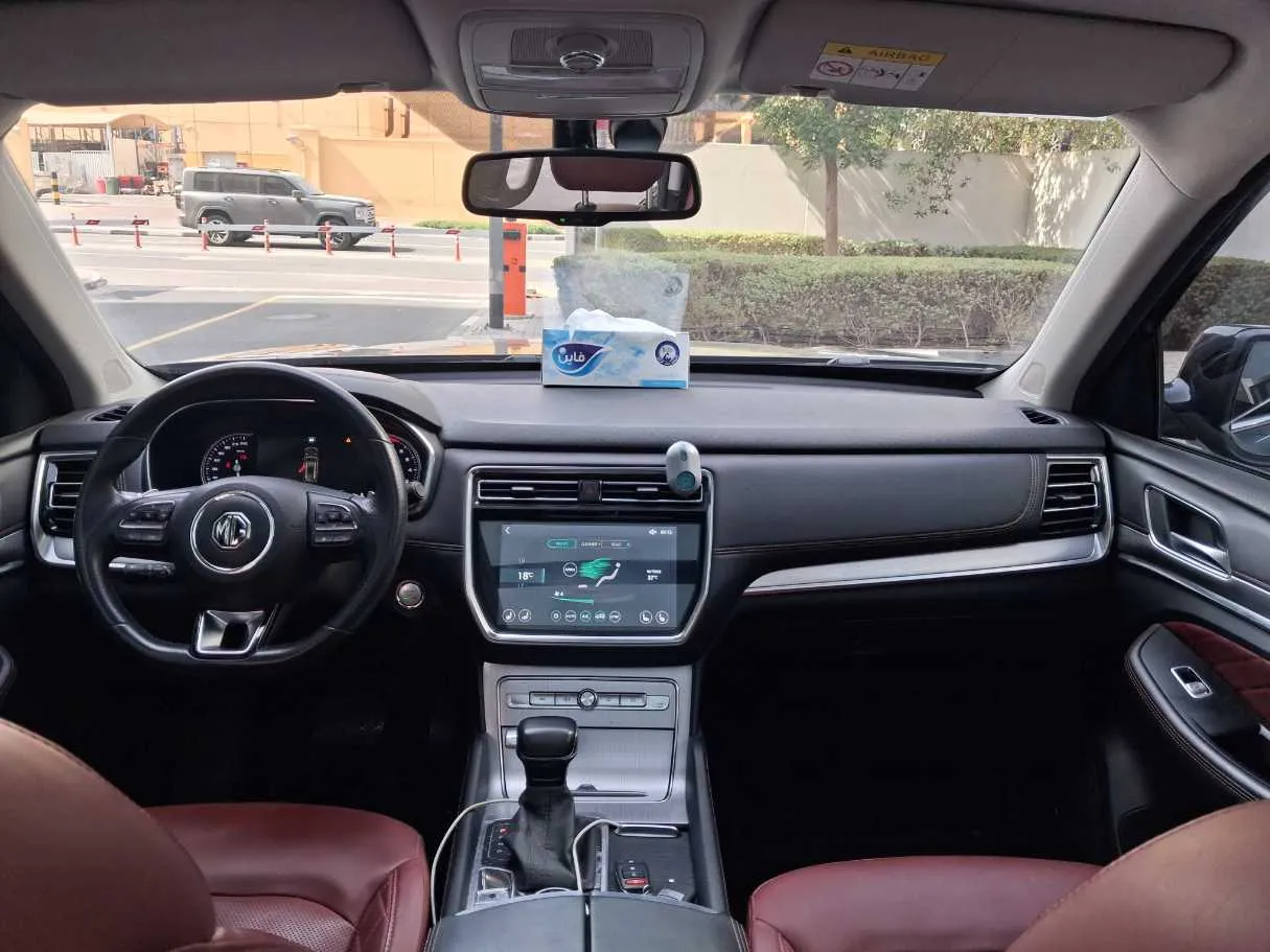 Car image 17