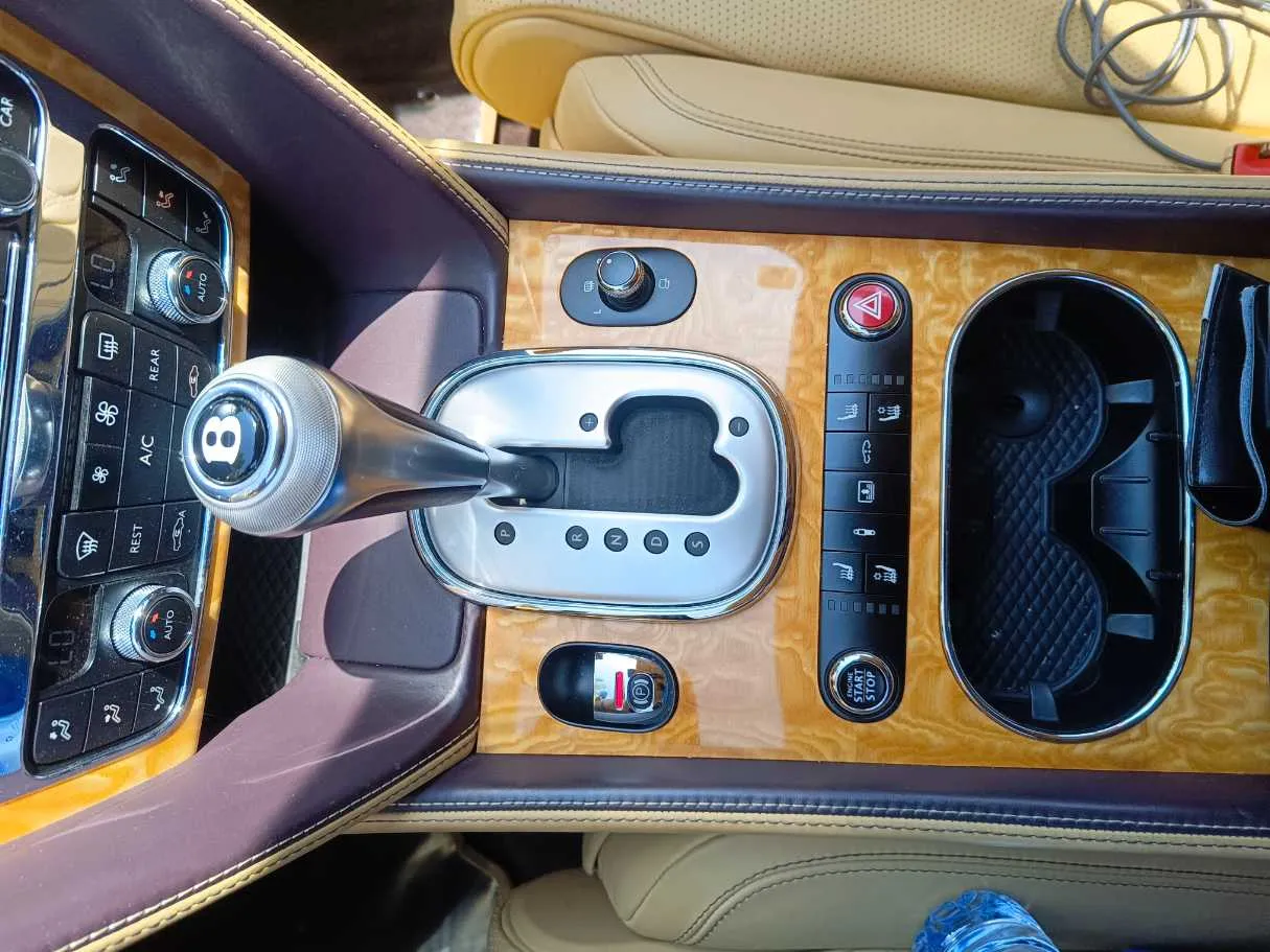 Car image 22