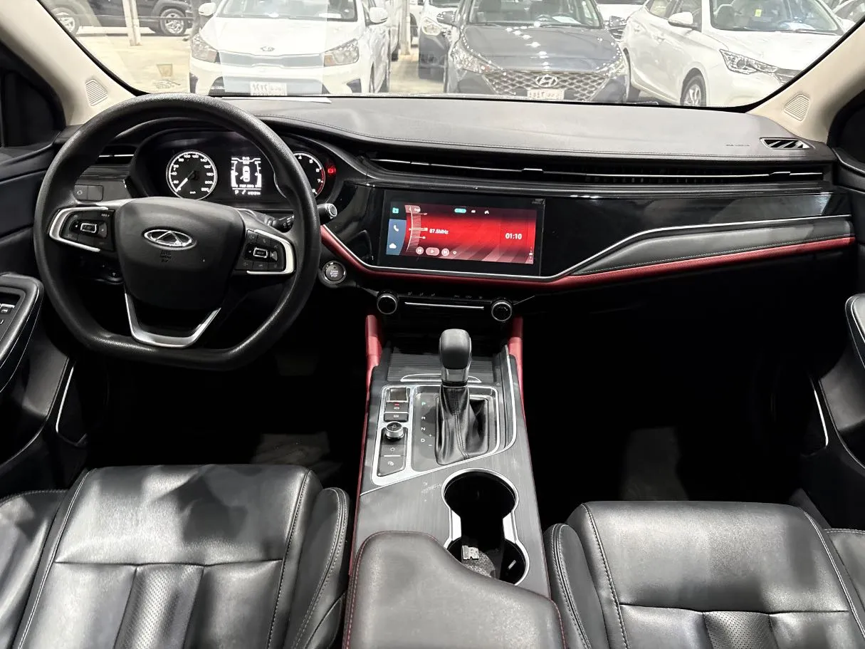 Car image 18