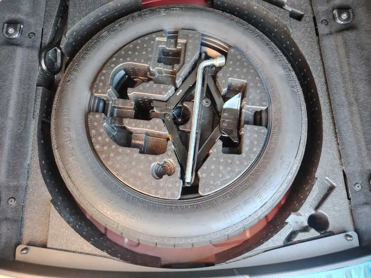 Car image 33