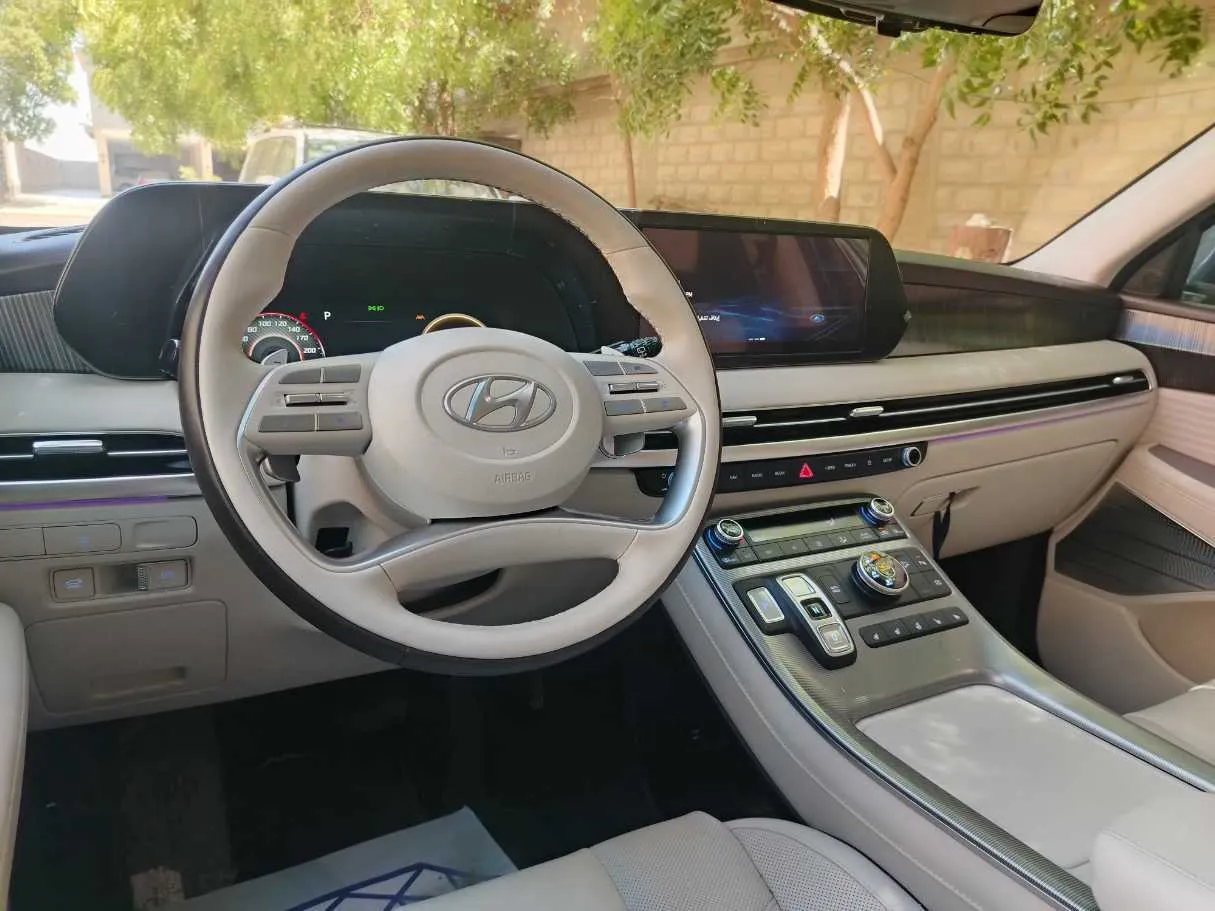 Car image 22