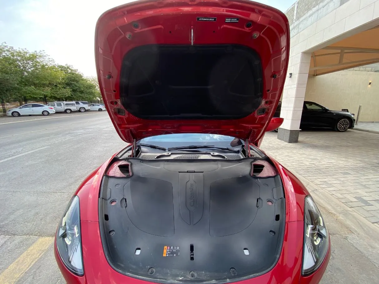 Car image 30
