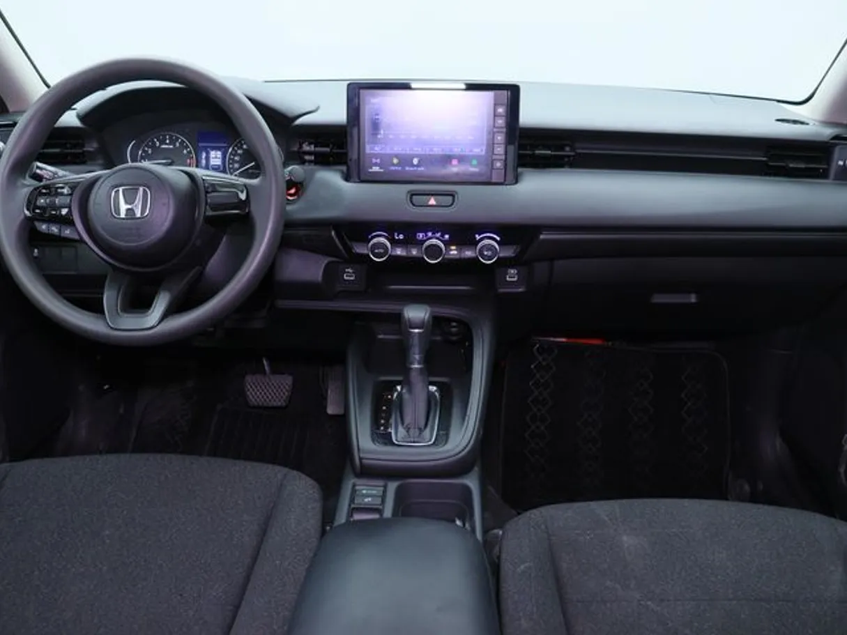 Car image 14