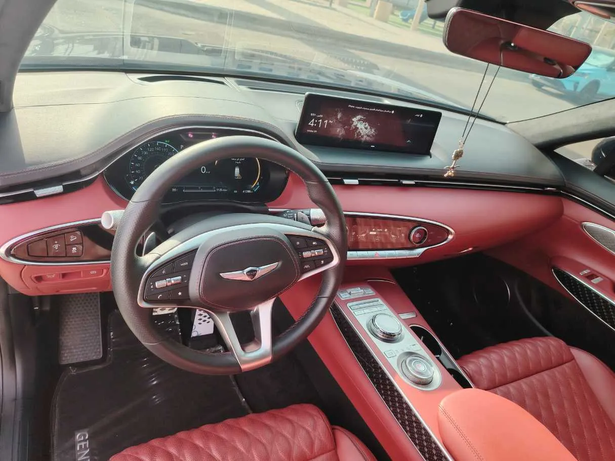 Car image 11