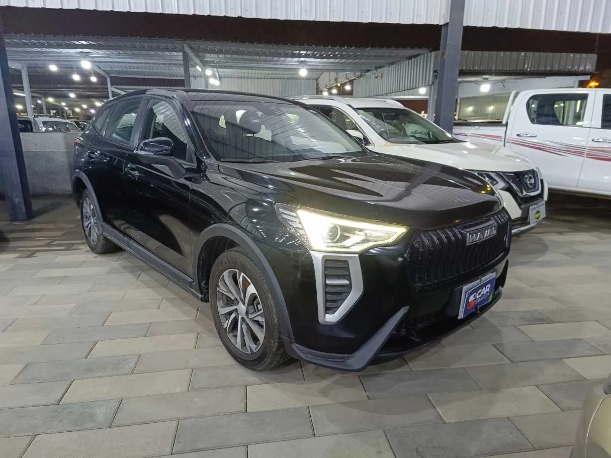 Car image 3