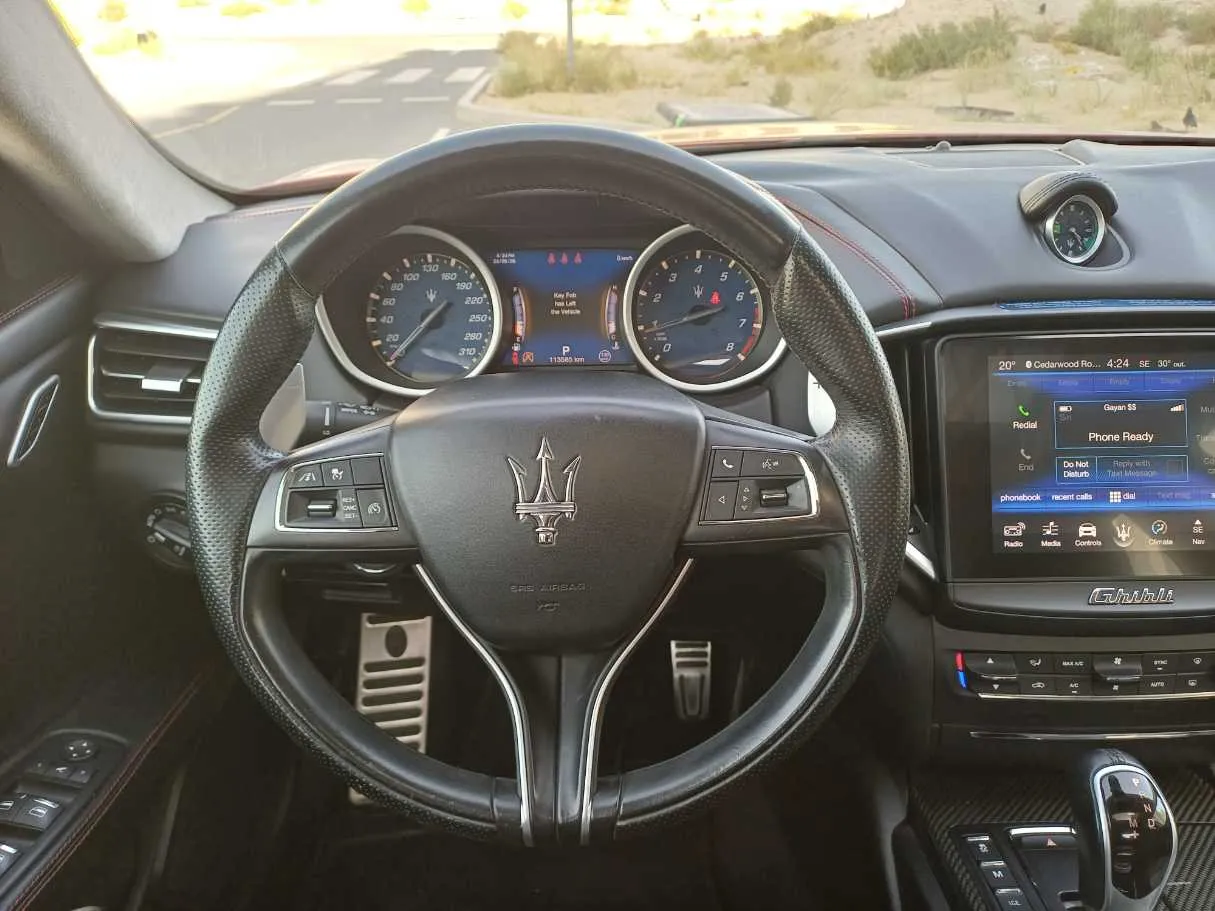 Car image 17