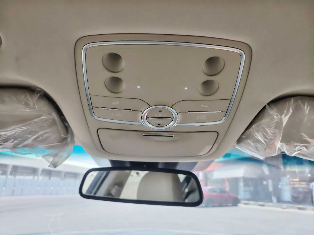 Car image 22