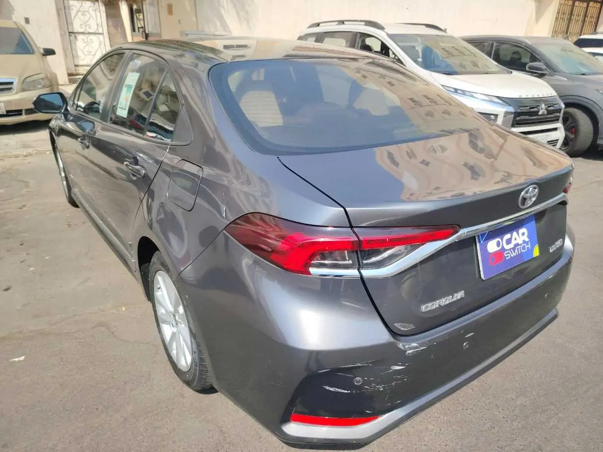 Car image 7