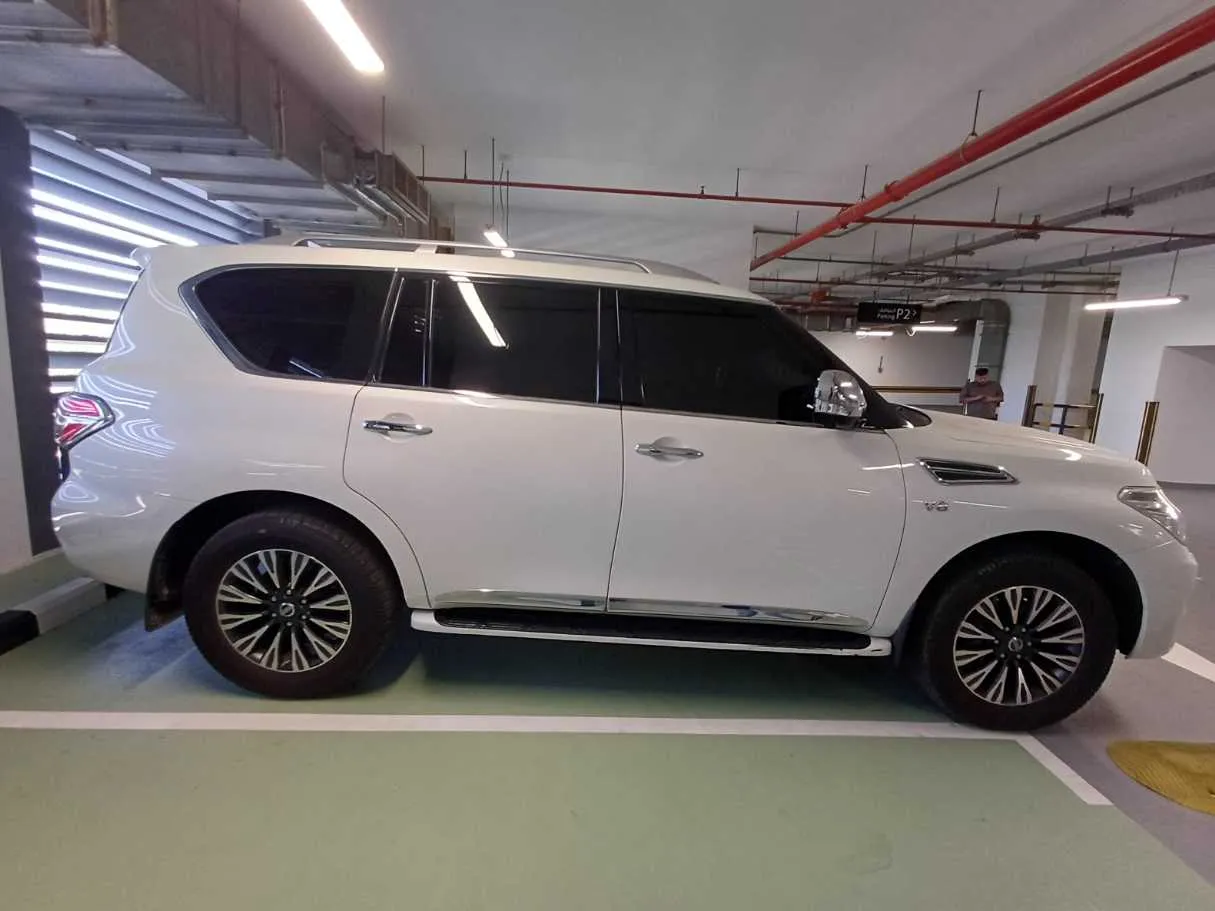 Car image 8