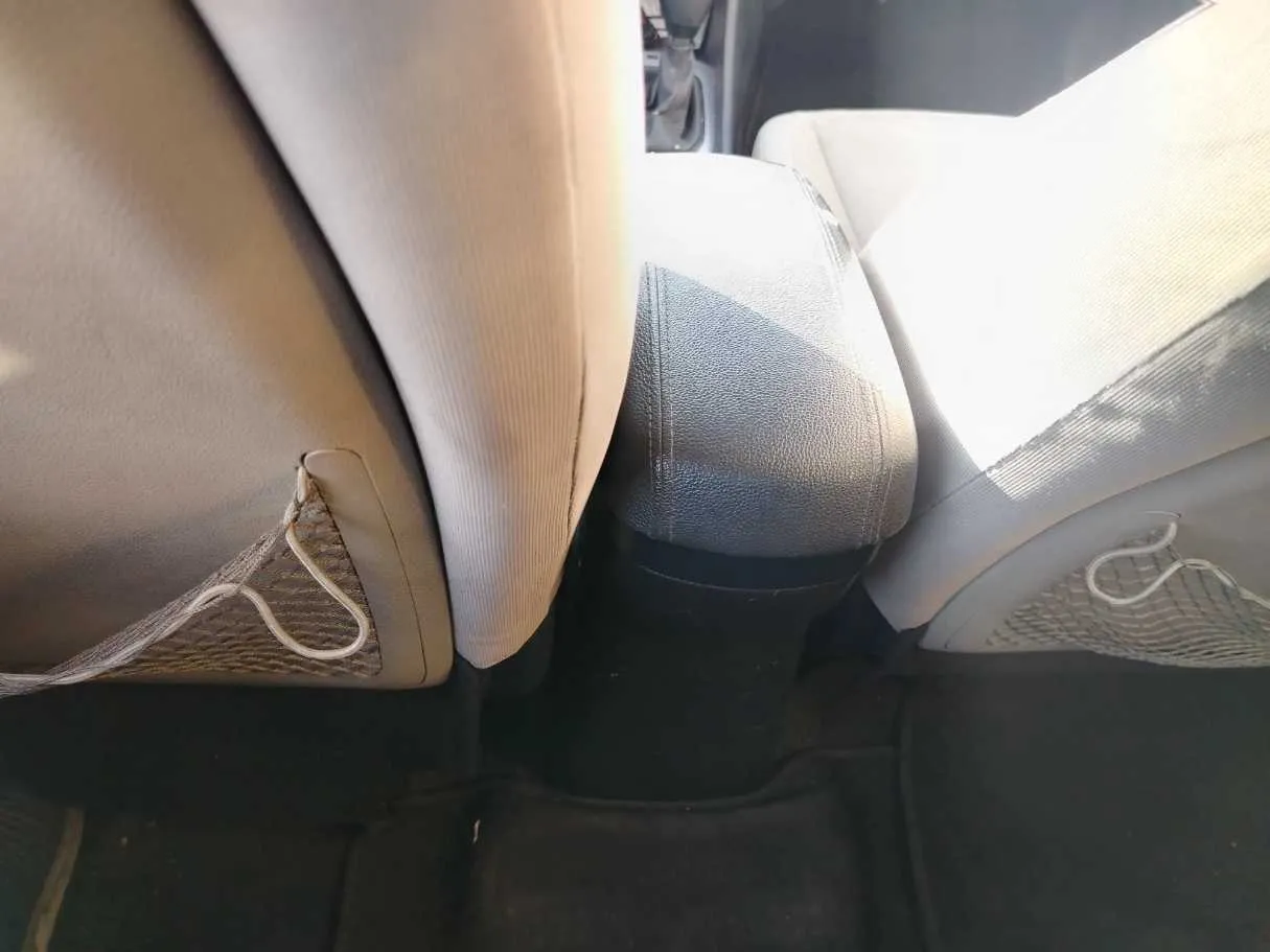 Car image 27