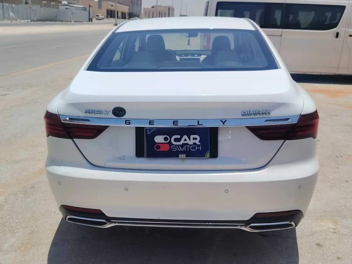 Car image 7