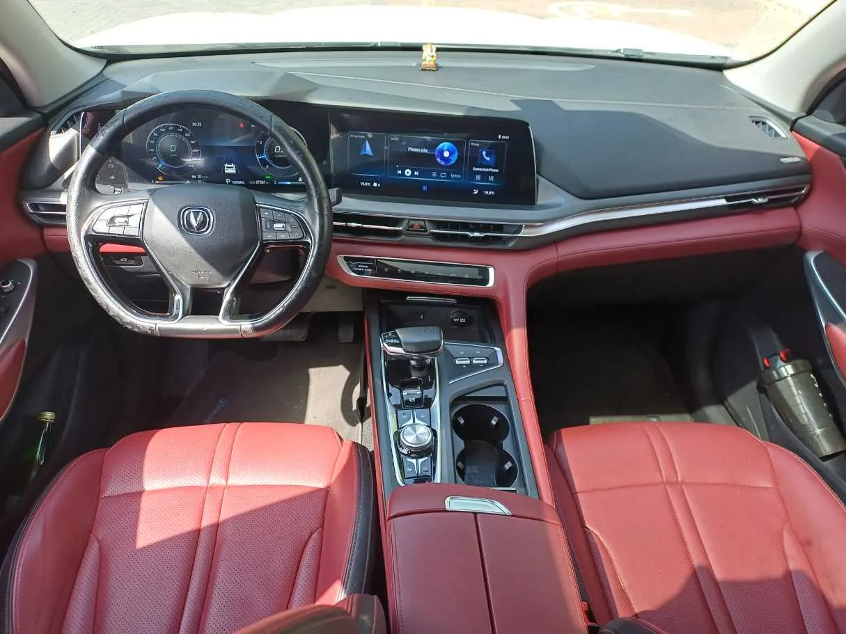Car image 15