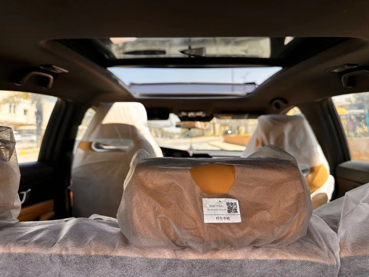 Car image 23