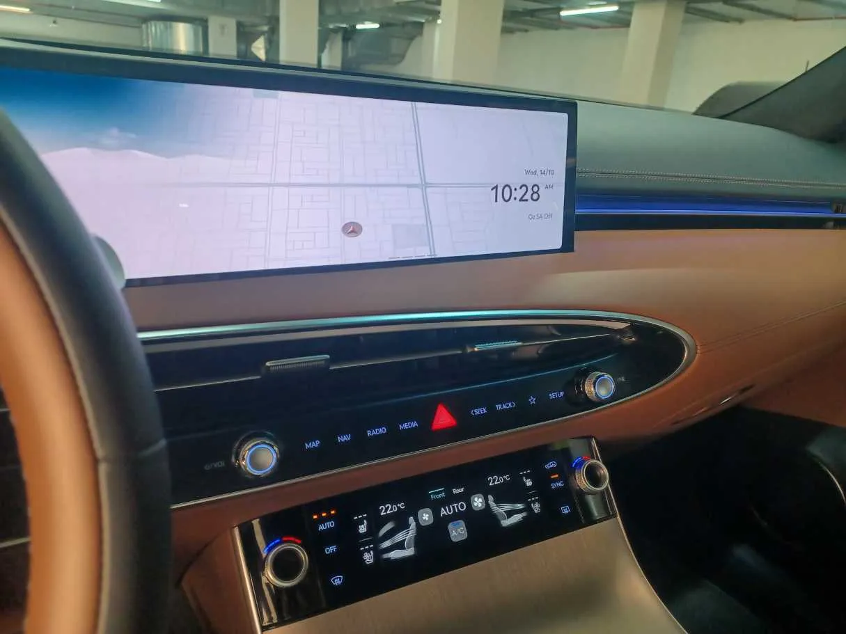 Car image 19