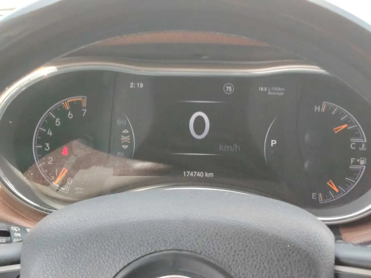 Car image 24