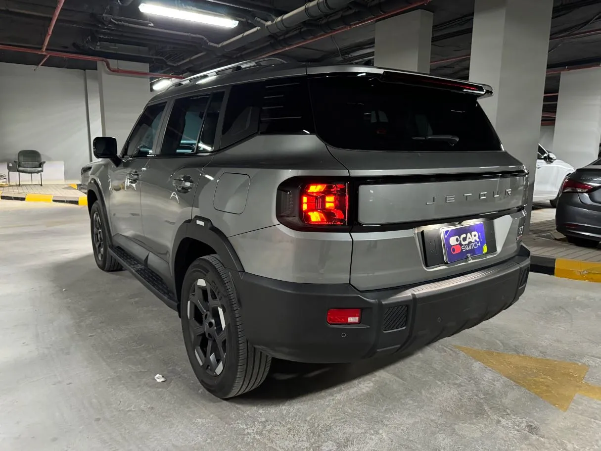 Car image 7