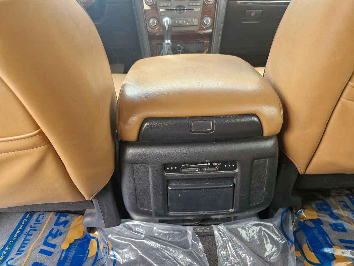 Car image 24