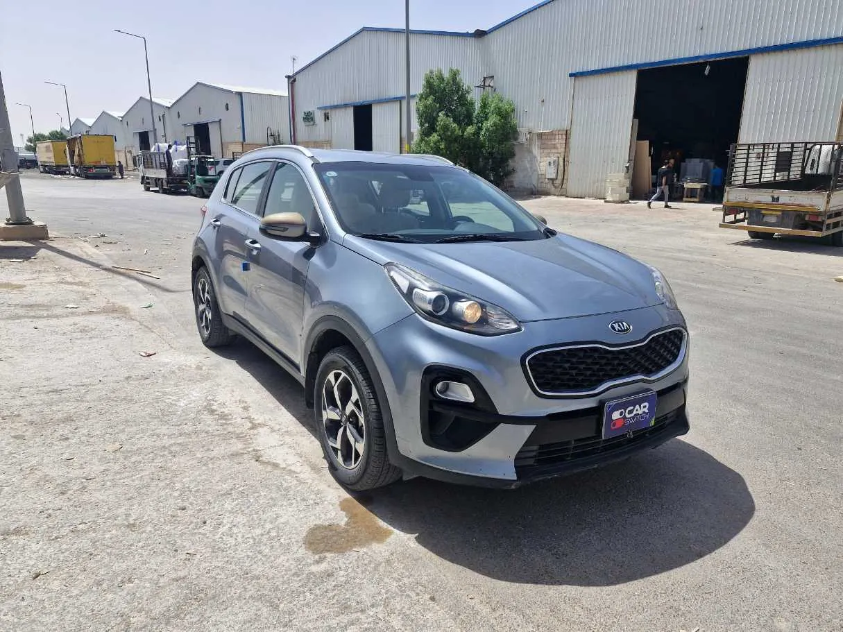 Car image 3
