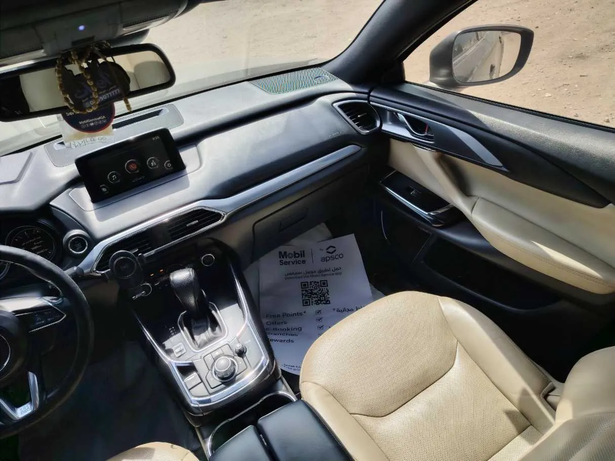 Car image 27