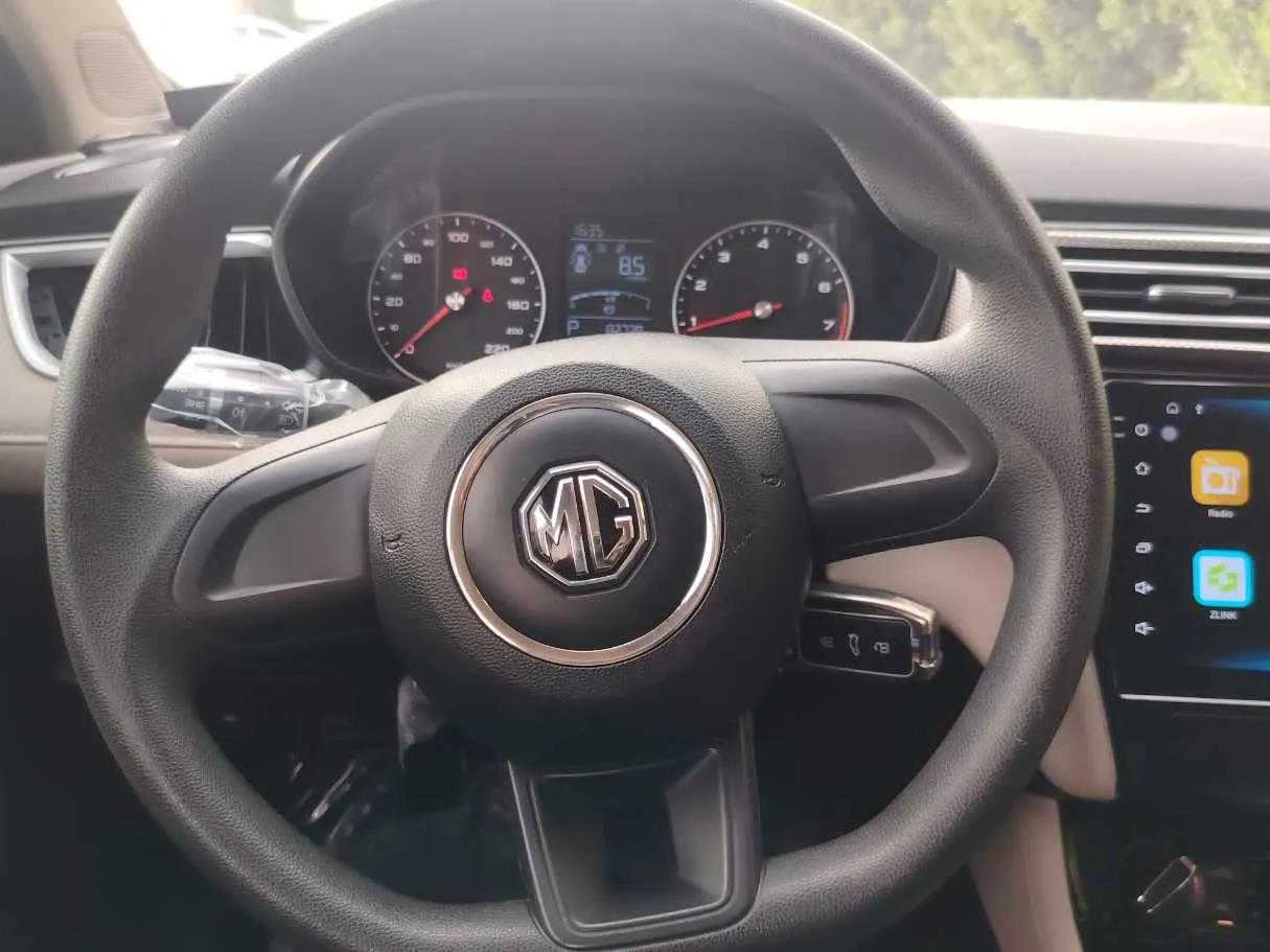 Car image 21
