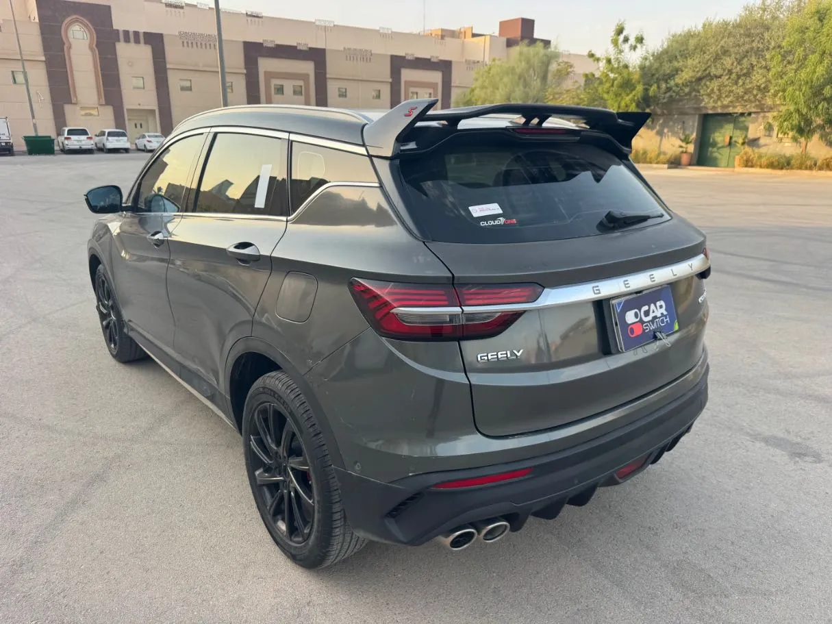 Car image 7