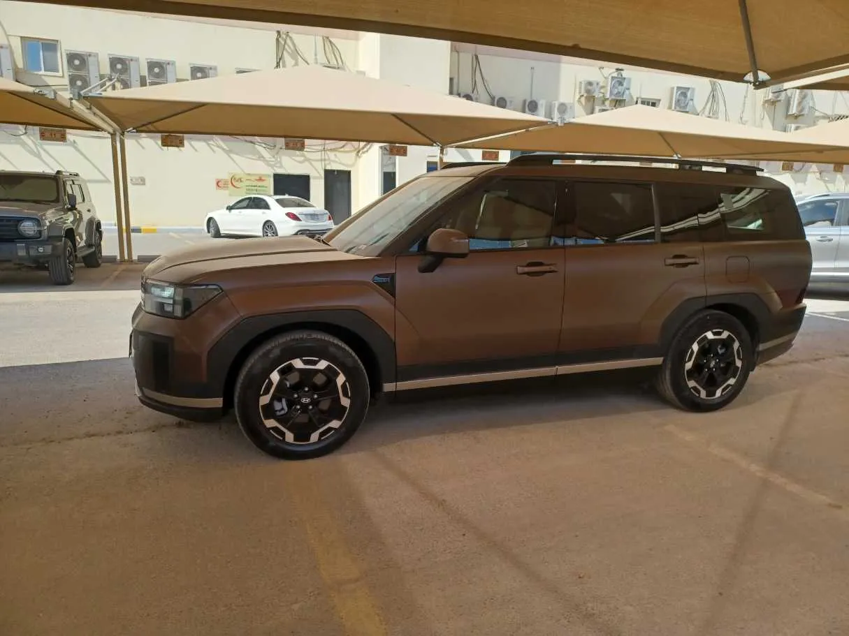 Car image 8