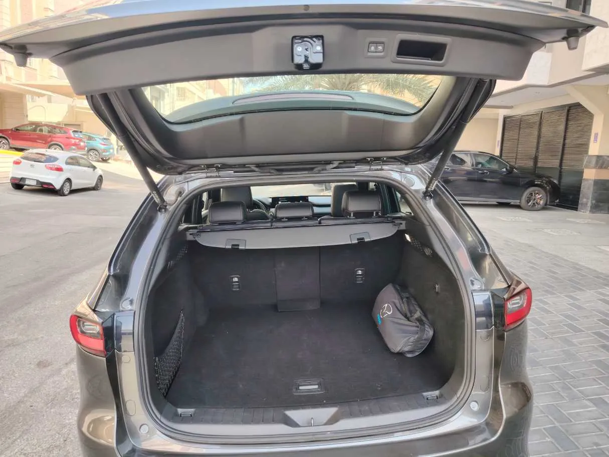 Car image 23