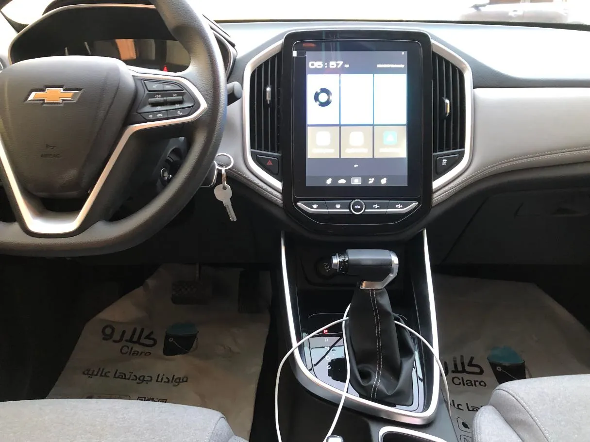 Car image 15