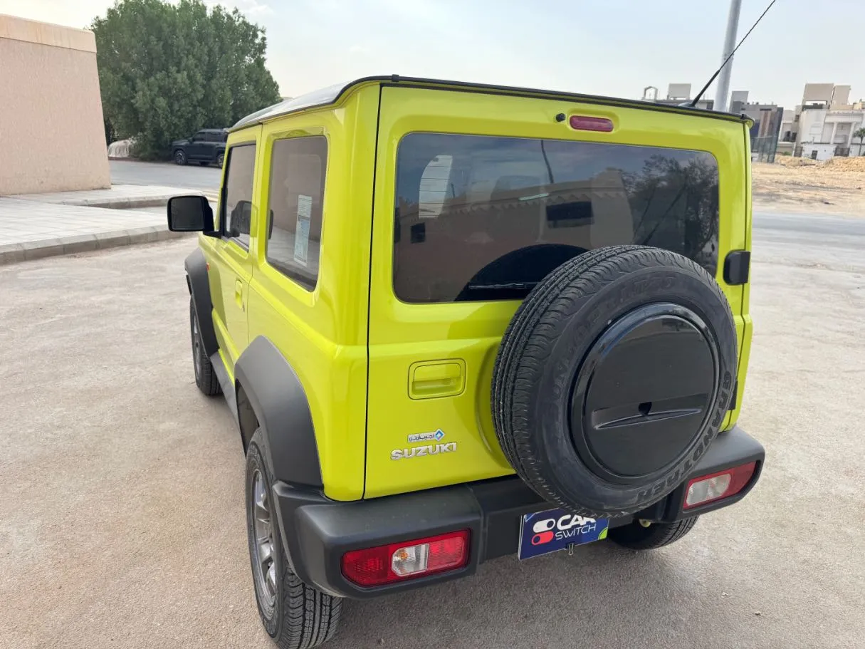 Car image 7