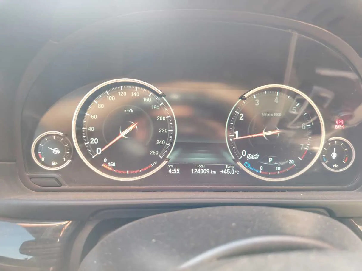 Car image 23